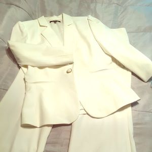 Gianni Bini Pant Suit